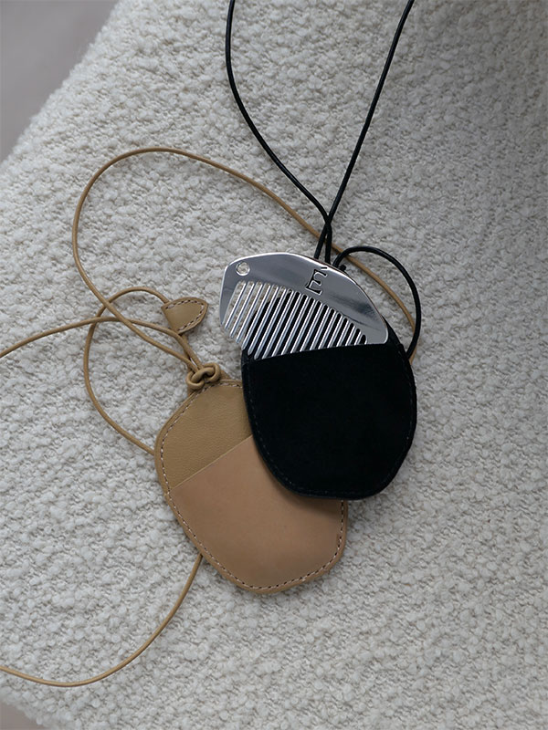 ネックコードコームネックチャーム