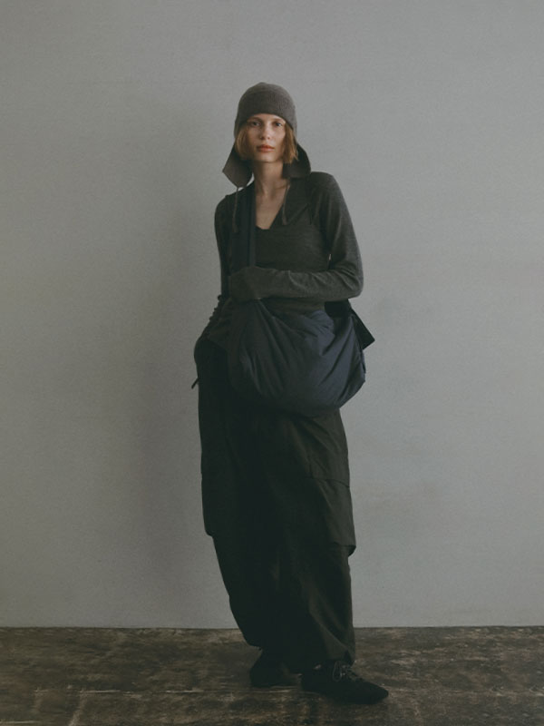 Marmot×ETRE TOKYO PERTEXパディングショルダーバック