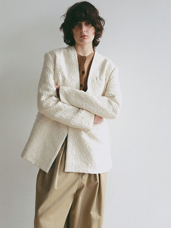 ジャガードノーカラージャケット