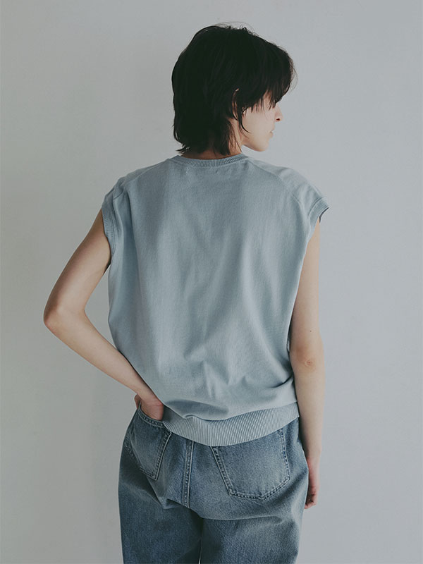 スヴィンコットンニットベスト