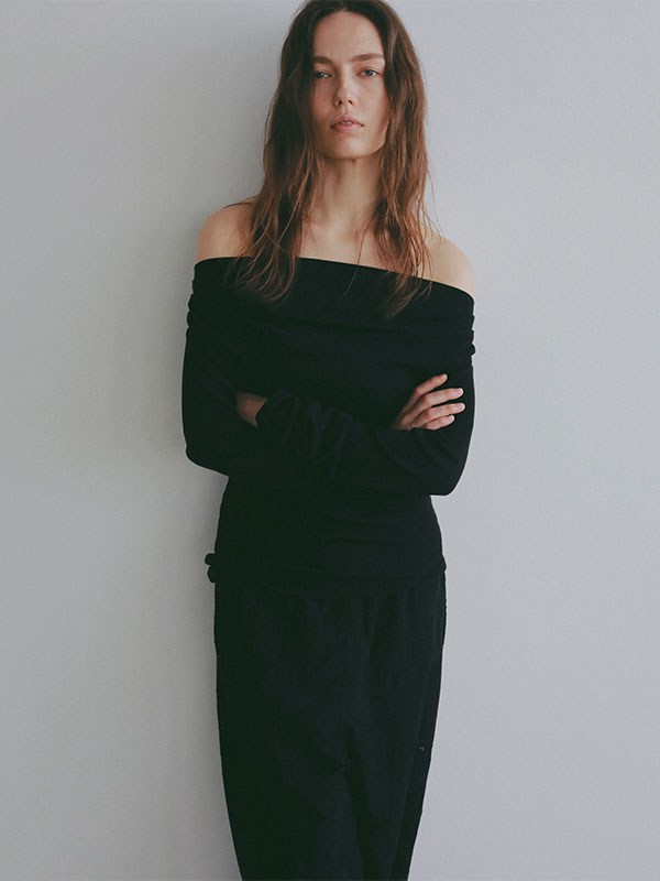 ワンショルダードレーププルオーバー