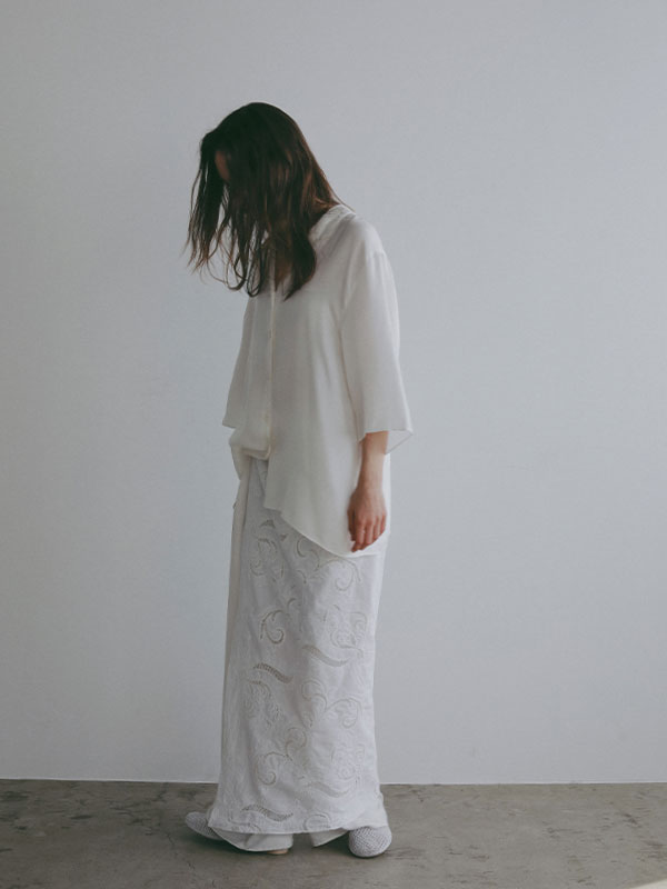 エンブロイダリースカーフ