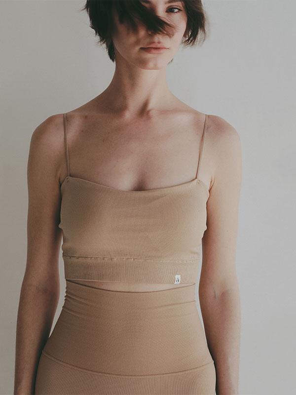 AMPHI×ETRE TOKYOフィットカップインバンドゥキャミソール