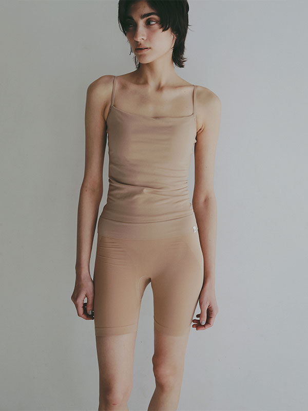 AMPHI×ETRE TOKYOフィットカップインキャミソール