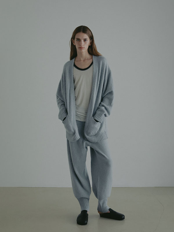 プレーンステッチＶネックニットカーディガン