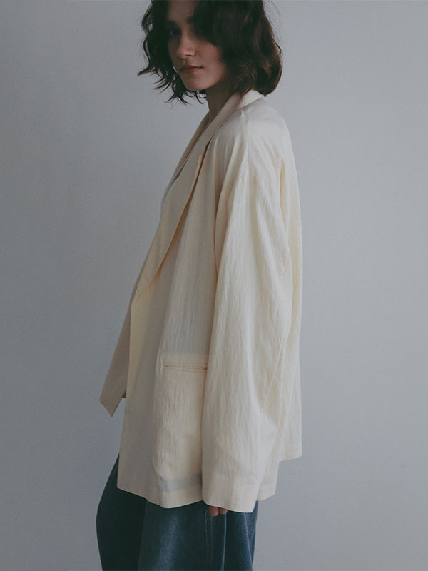 ナイロンエアリージャケット