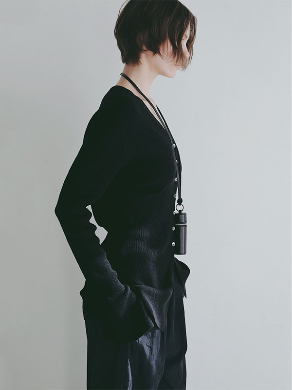 Vネックリブニットカーディガン