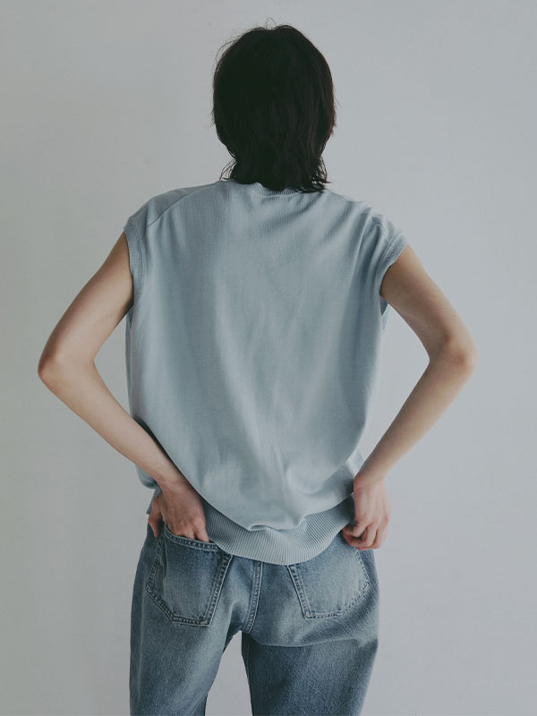 スヴィンコットンニットベスト