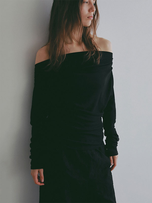 ワンショルダードレーププルオーバー