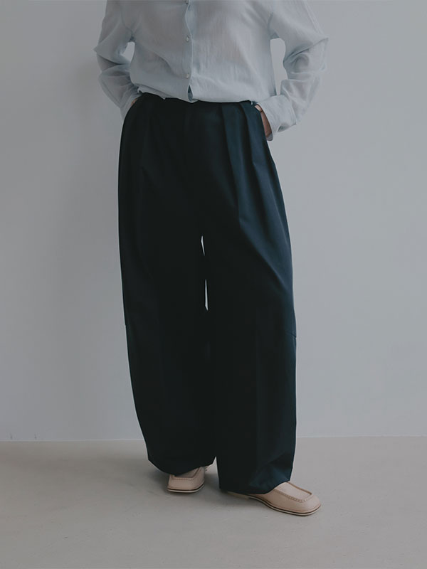 ソフトコットンタックカーブパンツ