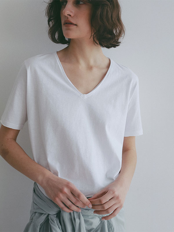 VネックミニマルTee