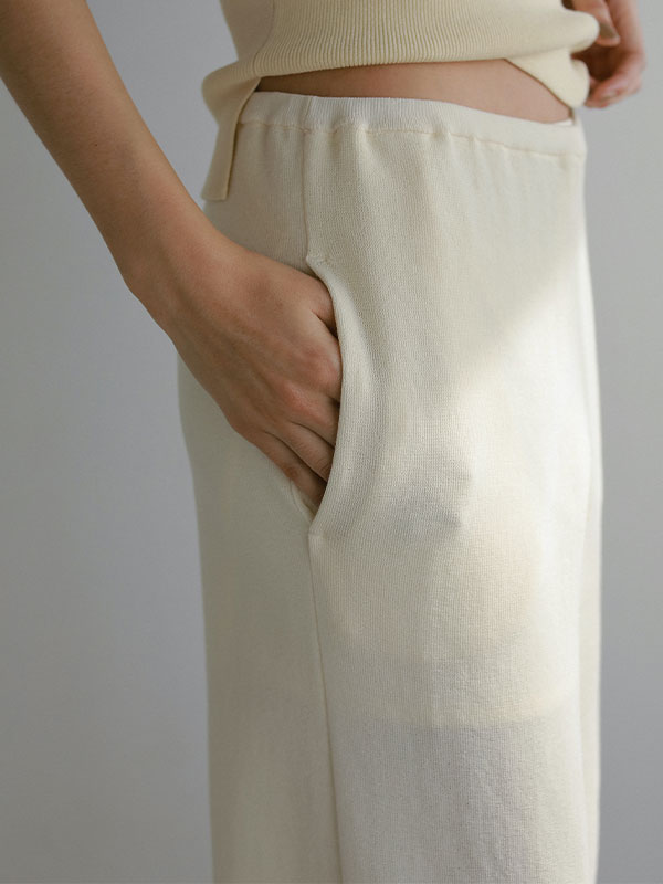 ソフトシアーワイドニットパンツ(S IVORY): ボトムス │ ETRE ソフトシアーワイドニットパンツ(S IVORY): ボトムス │ ETRE
