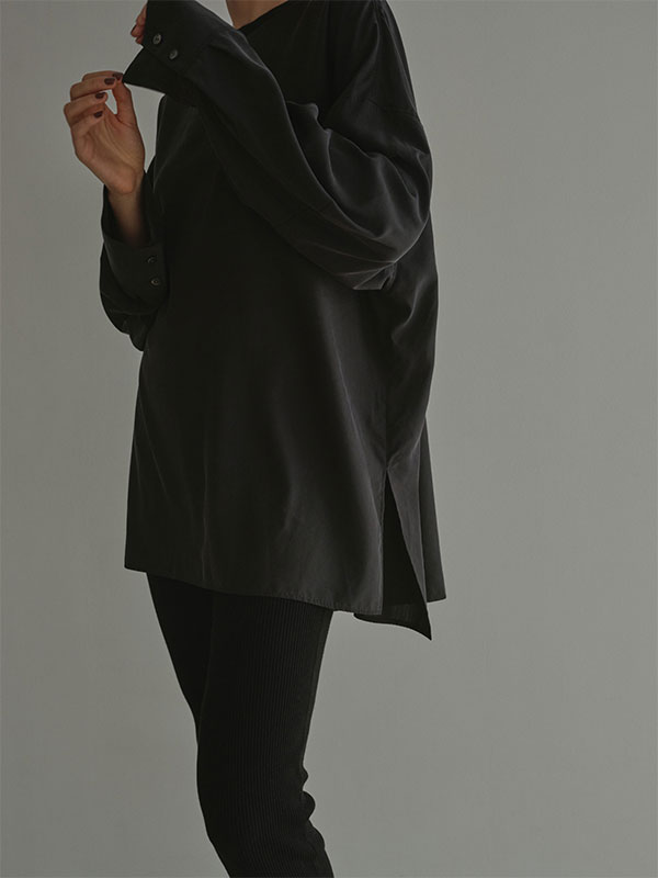 クルーネックオーバーサイズプルオーバー