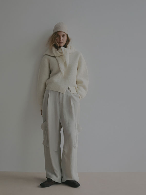 バックサテンリラクシーカーゴパンツ