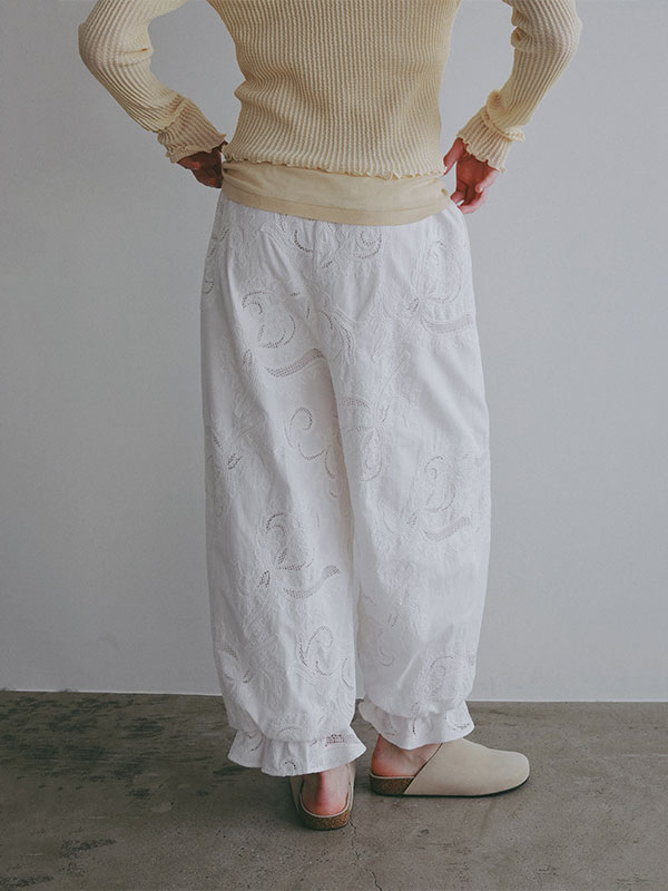 エンブロイダリーイージーパンツ