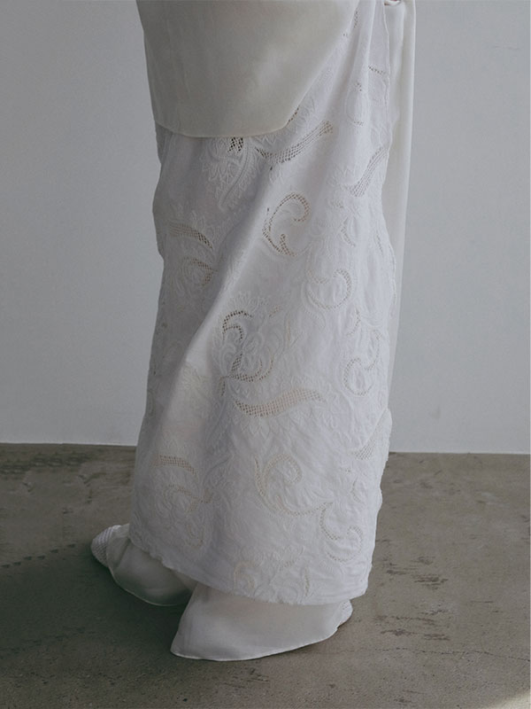 エンブロイダリースカーフ