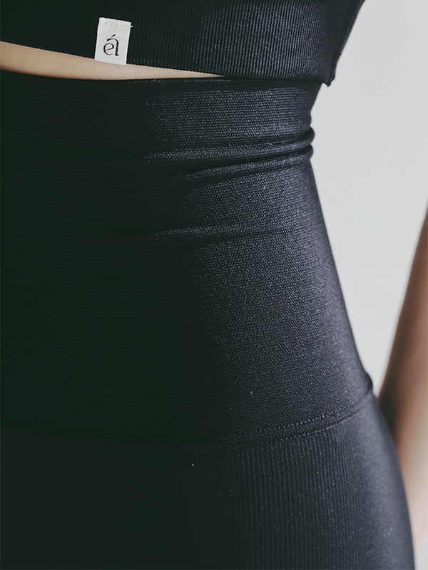 AMPHI×ETRE TOKYOフィットハイウエストレギンス