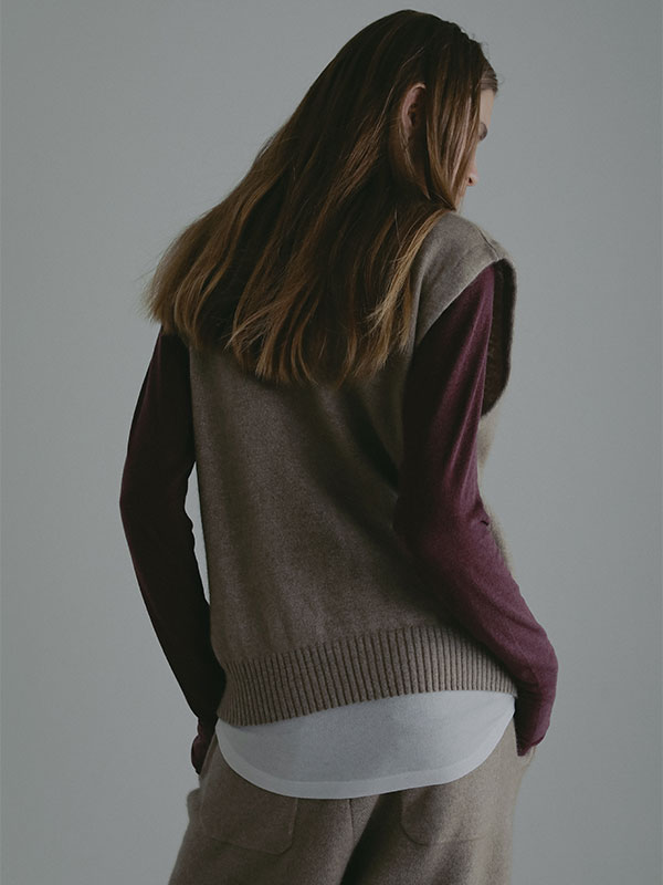 プレーンステッチVネックニットベスト