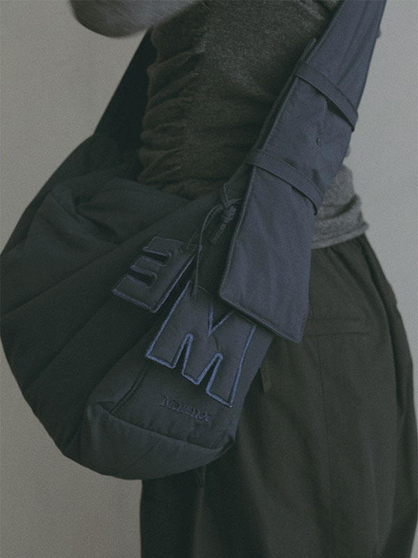 Marmot×ETRE TOKYO PERTEXパディングショルダーバック