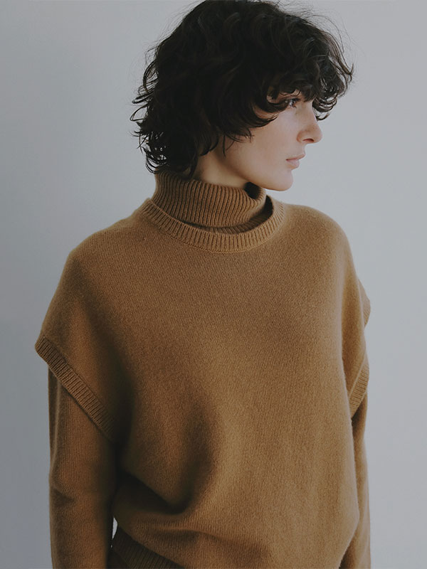 ウールカシミヤスリーブレスニットプルオーバー