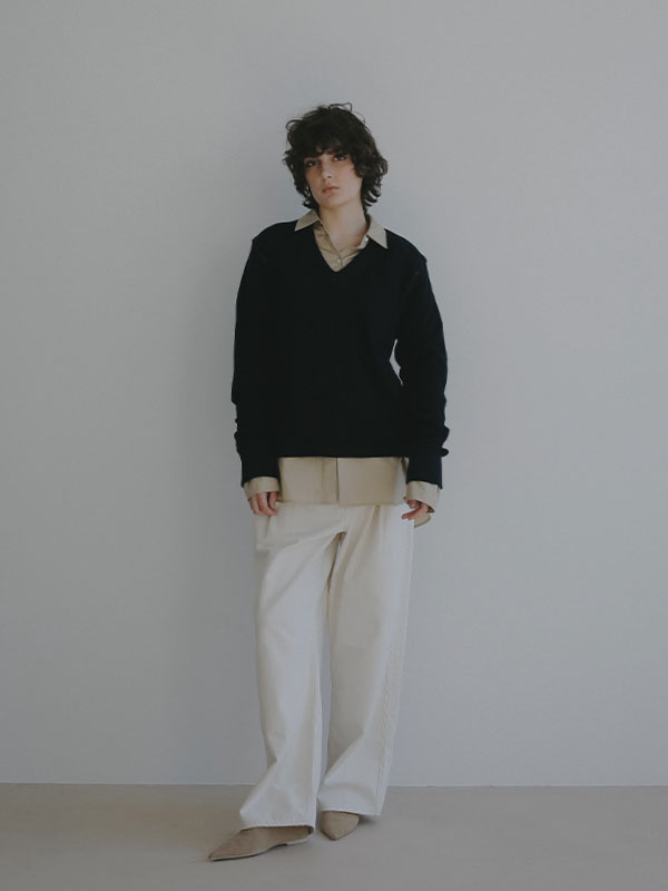 フラッフィーVネックプルオーバー