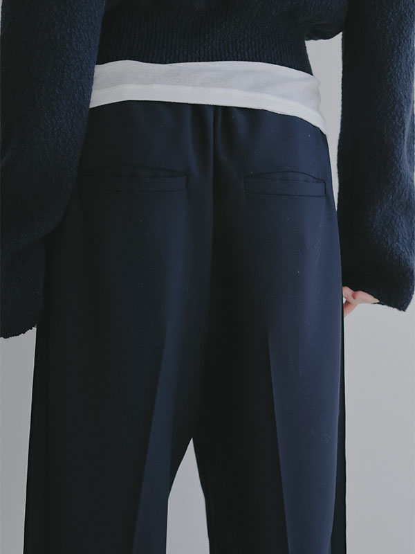 サイドピンタックラインリラクシーパンツ(S OFF WHITE): ボトムス