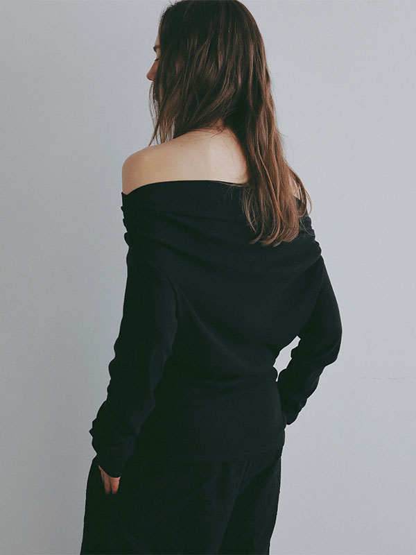 ワンショルダードレーププルオーバー