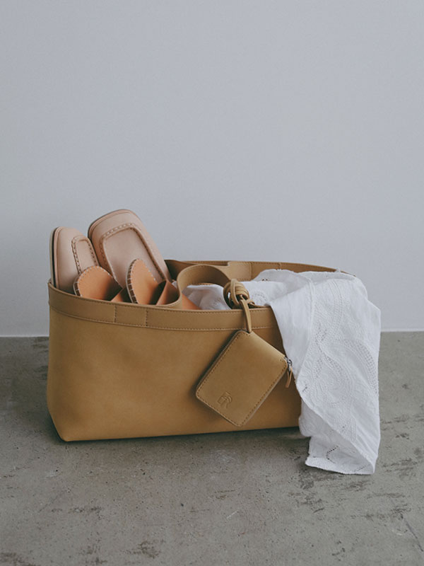 エンブロイダリースカーフ