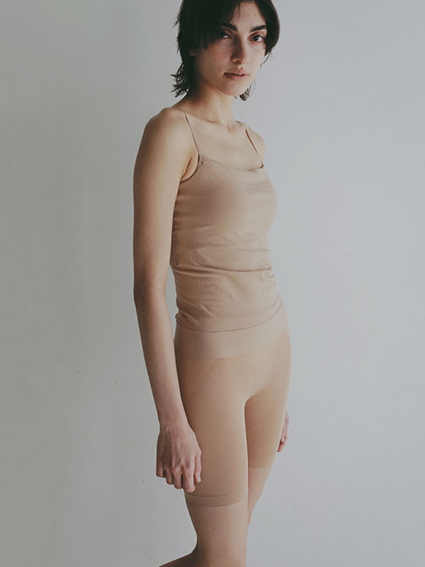 AMPHI×ETRE TOKYOフィットカップインキャミソール