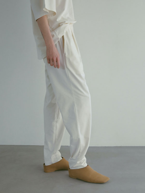 3パターン ホワイト パンツ シミタージーンズ ストリート 6 three dots パウダリーコットンジョガーパンツ(M OFF WHITE