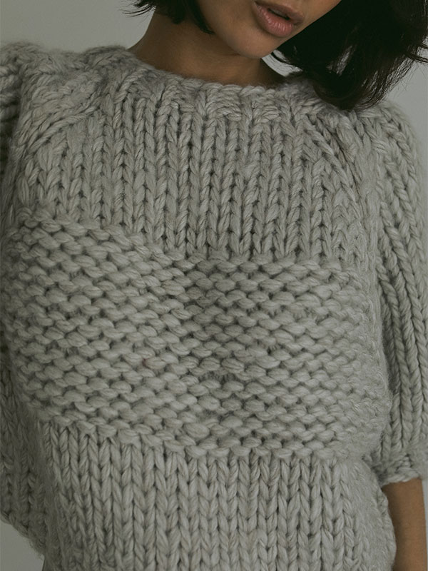 ブラッシュドハーフスリーブハンドニットプルオーバー