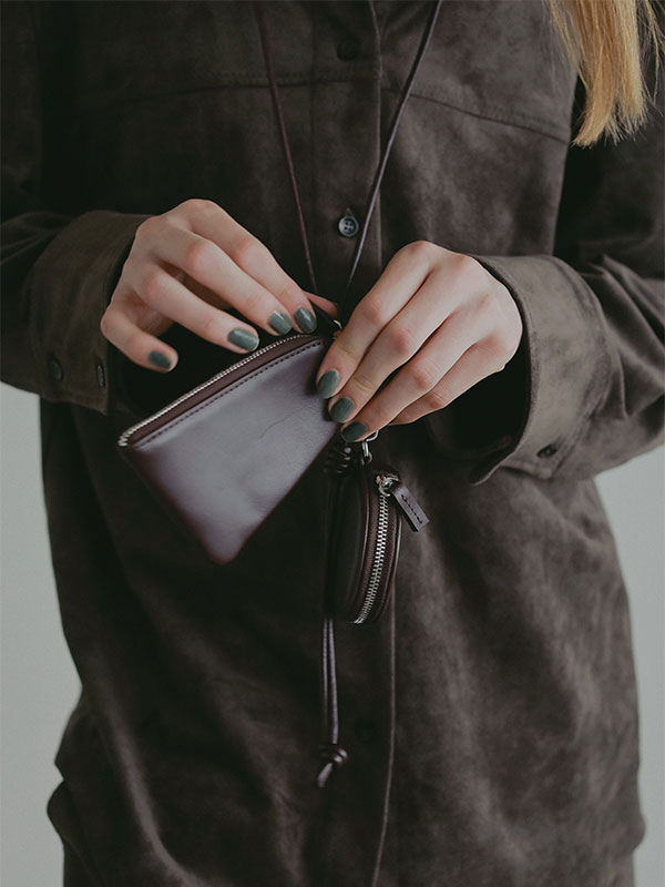 レザーコードマルチポーチ