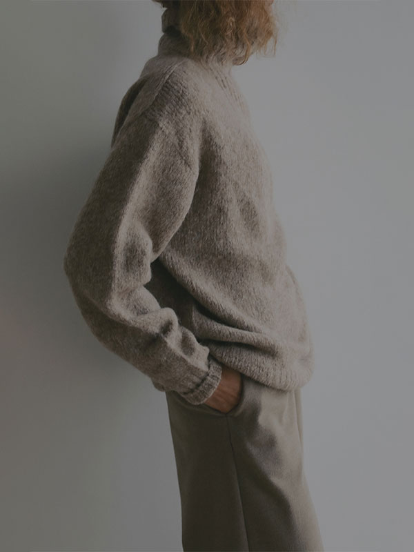 ハーフジップアルパカニットプルオーバー