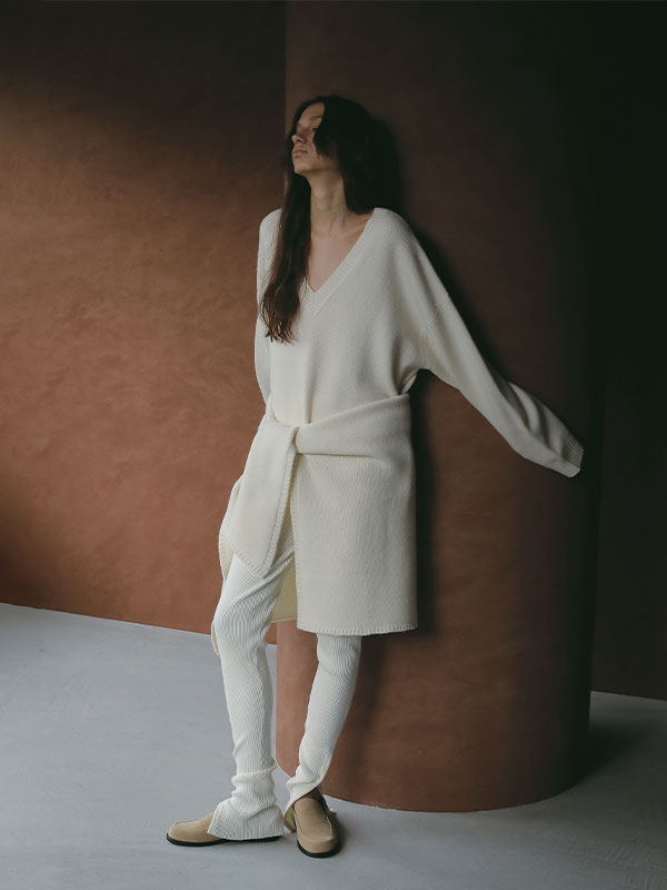 ヘムボタンニットレギンス