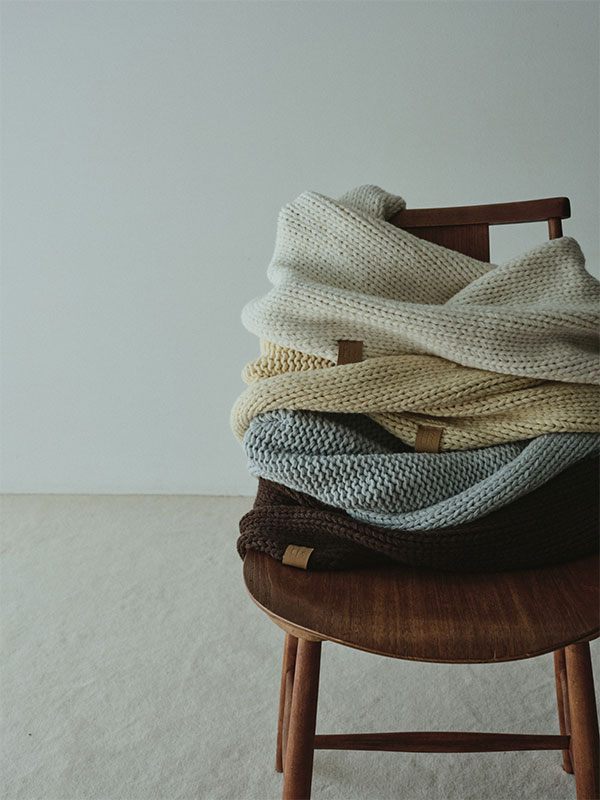 バルキーヤーンハンドニットスヌード