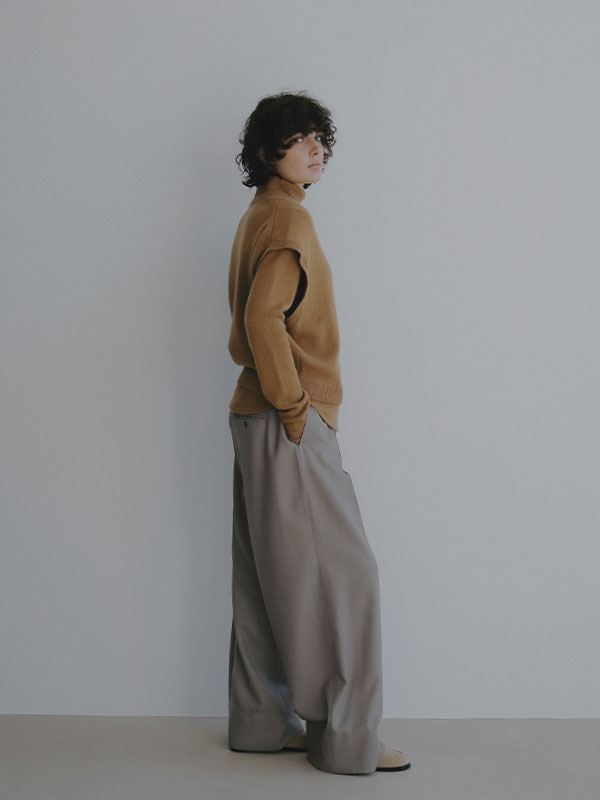 ウールカシミヤスリーブレスニットプルオーバー