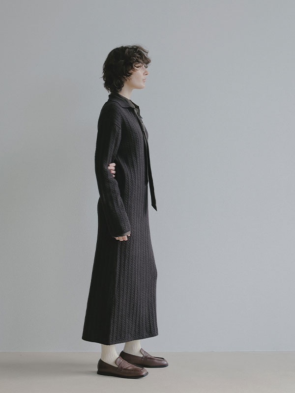 ナローケーブルニットワンピース