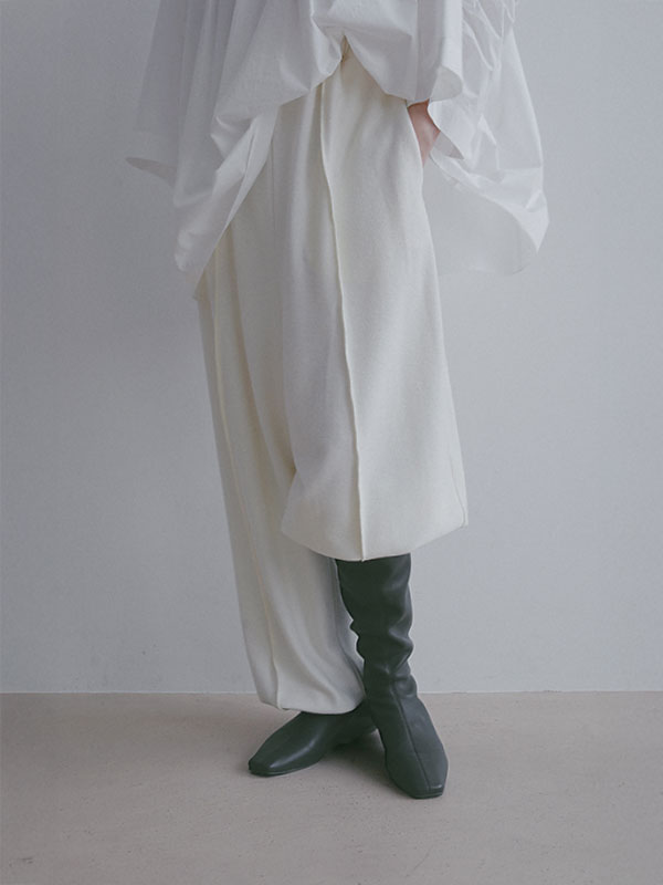 SHISEI SKINY BOOTS