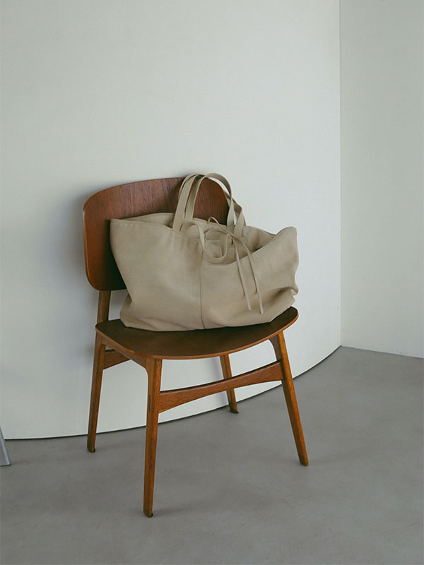 ETRE TOKYO - スウェードビッグトートバッグ - LIGHT BEIGE