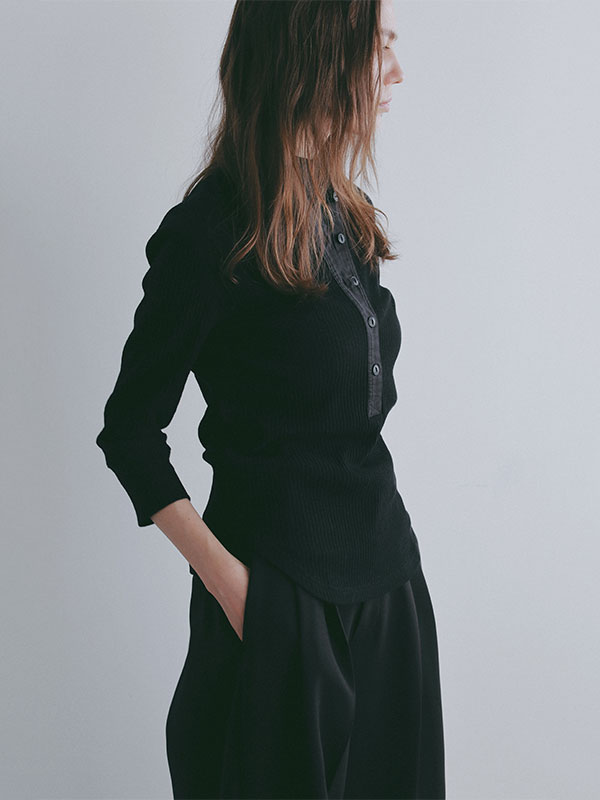 3/4スリーブヘンリーネックプルオーバー