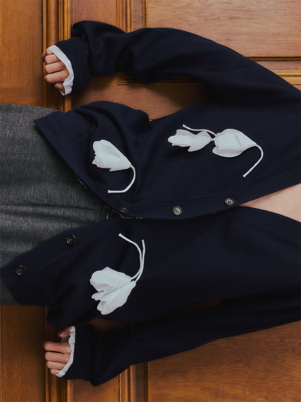 SANTEフラワーモチーフＶネックニットカーディガン