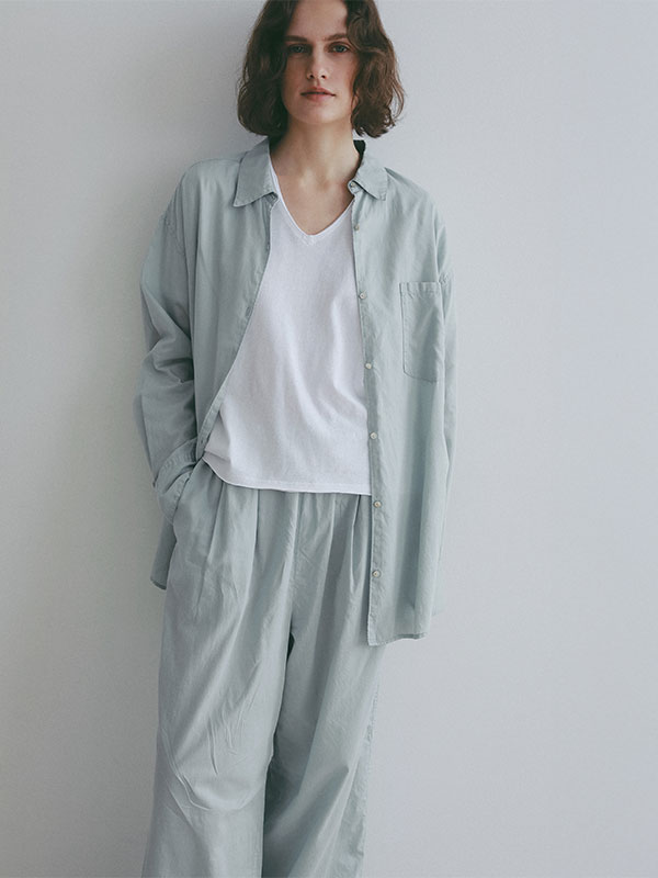 VネックミニマルTee
