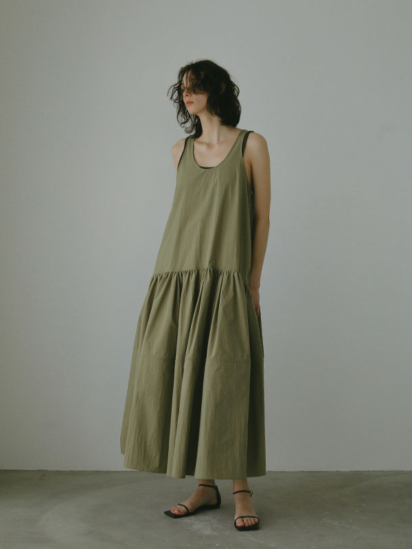 ラスト1点⭐︎【新品】 ランタンヘムギャザータンクワンピースエトレ