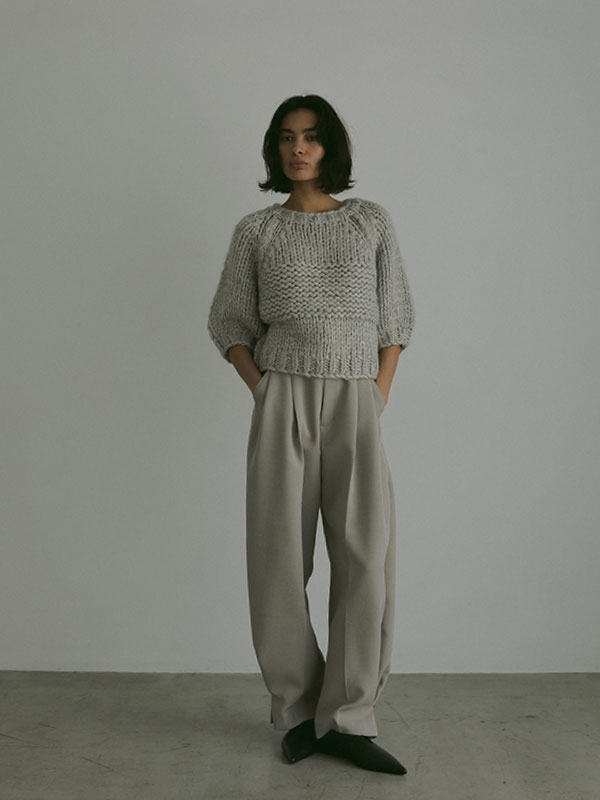 ブラッシュドハーフスリーブハンドニットプルオーバー