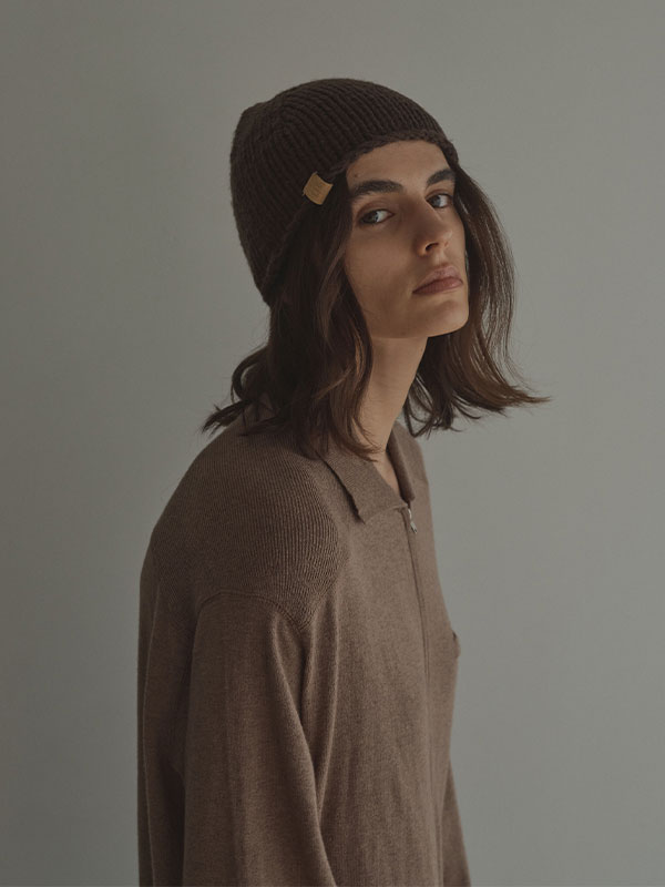 バルキーヤーンハンドニットキャップ