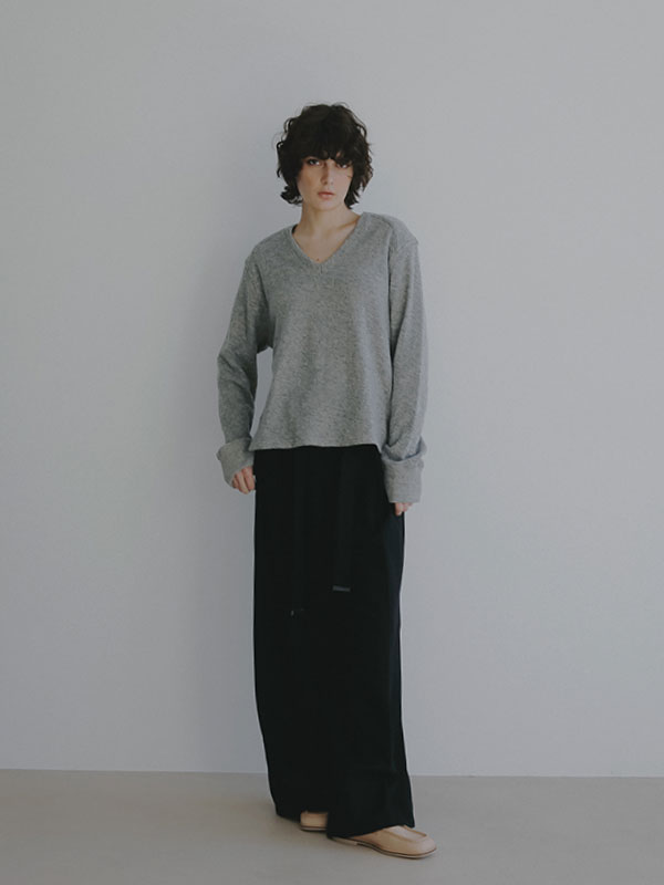 フラッフィーVネックプルオーバー