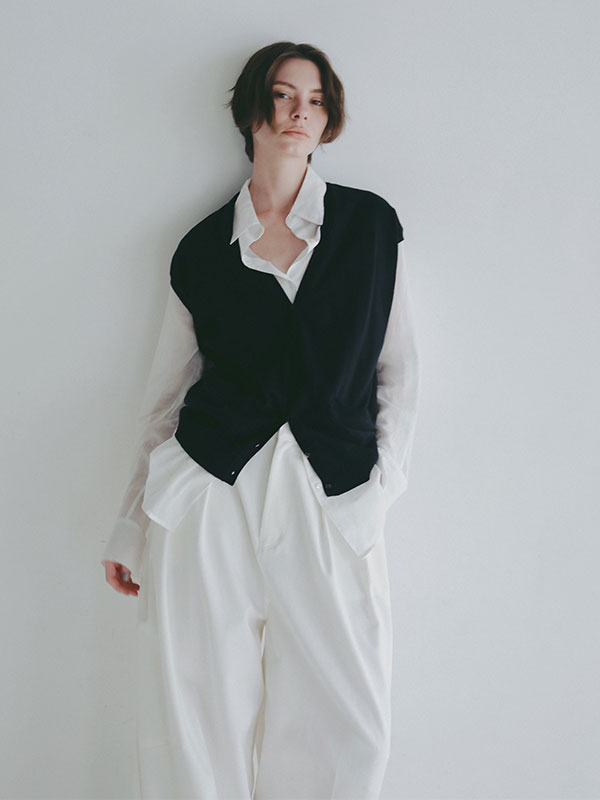 スヴィンコットンニットベスト