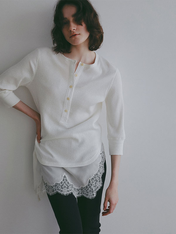 3/4スリーブヘンリーネックプルオーバー