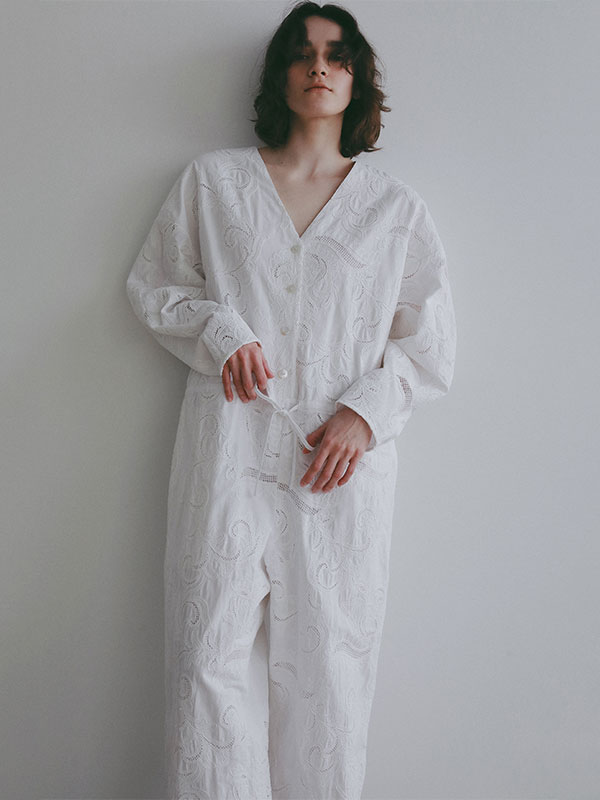 エンブロイダリーオールインワン