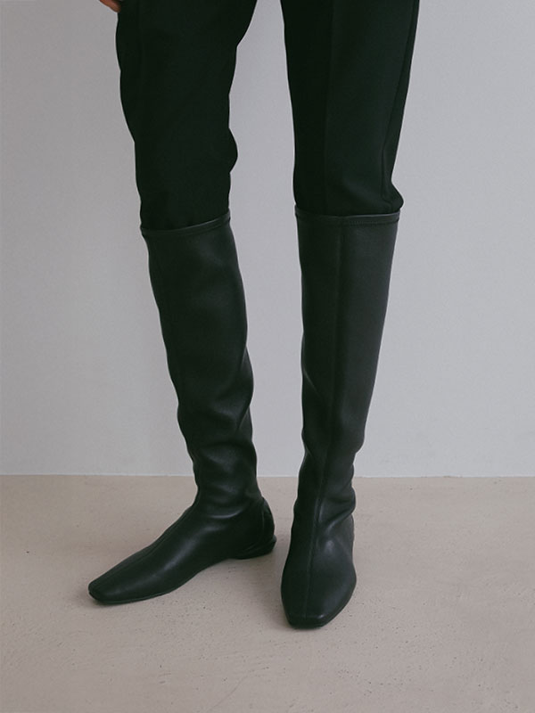 SHISEI SKINY BOOTS